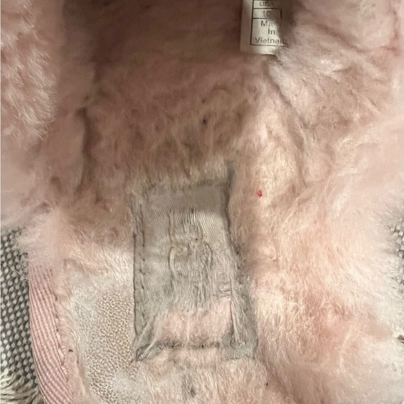 Ugg Scuffette Pink Women's Slippers, size 10, GUC, see photos, baby pink, fluffy - Picture 4 of 8